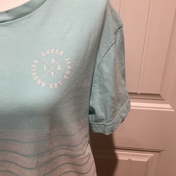Guess short Sleeve Tee Shirt Ombré. Size Large - Picture 3 of 6